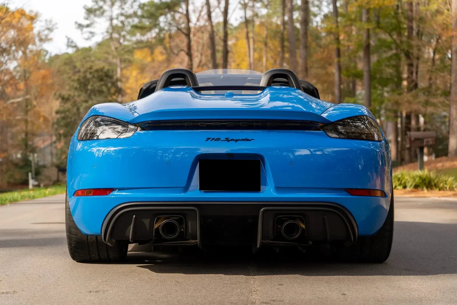 2022 Porsche 718 Spyder 6-Speed