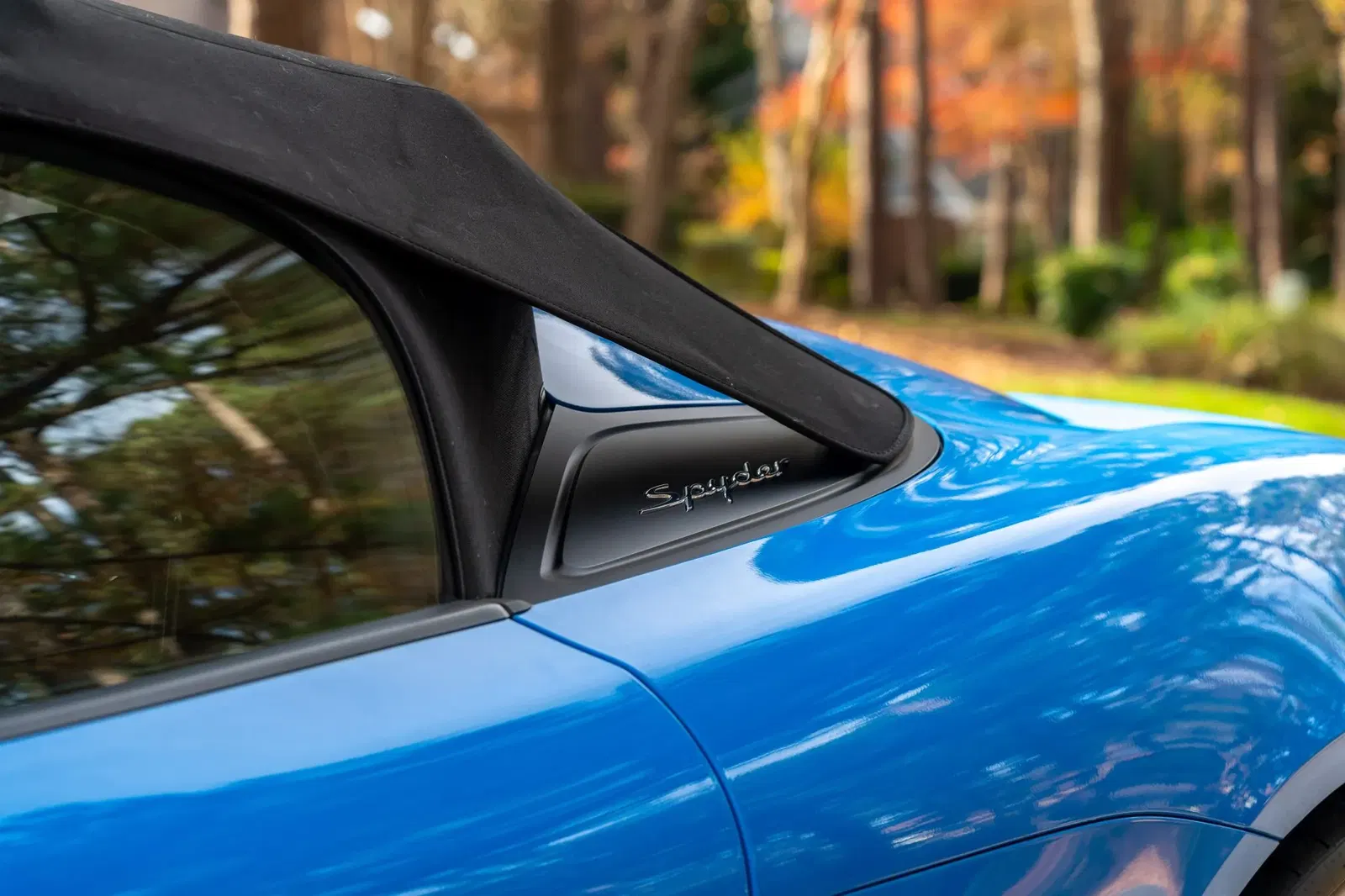 2022 Porsche 718 Spyder 6-Speed