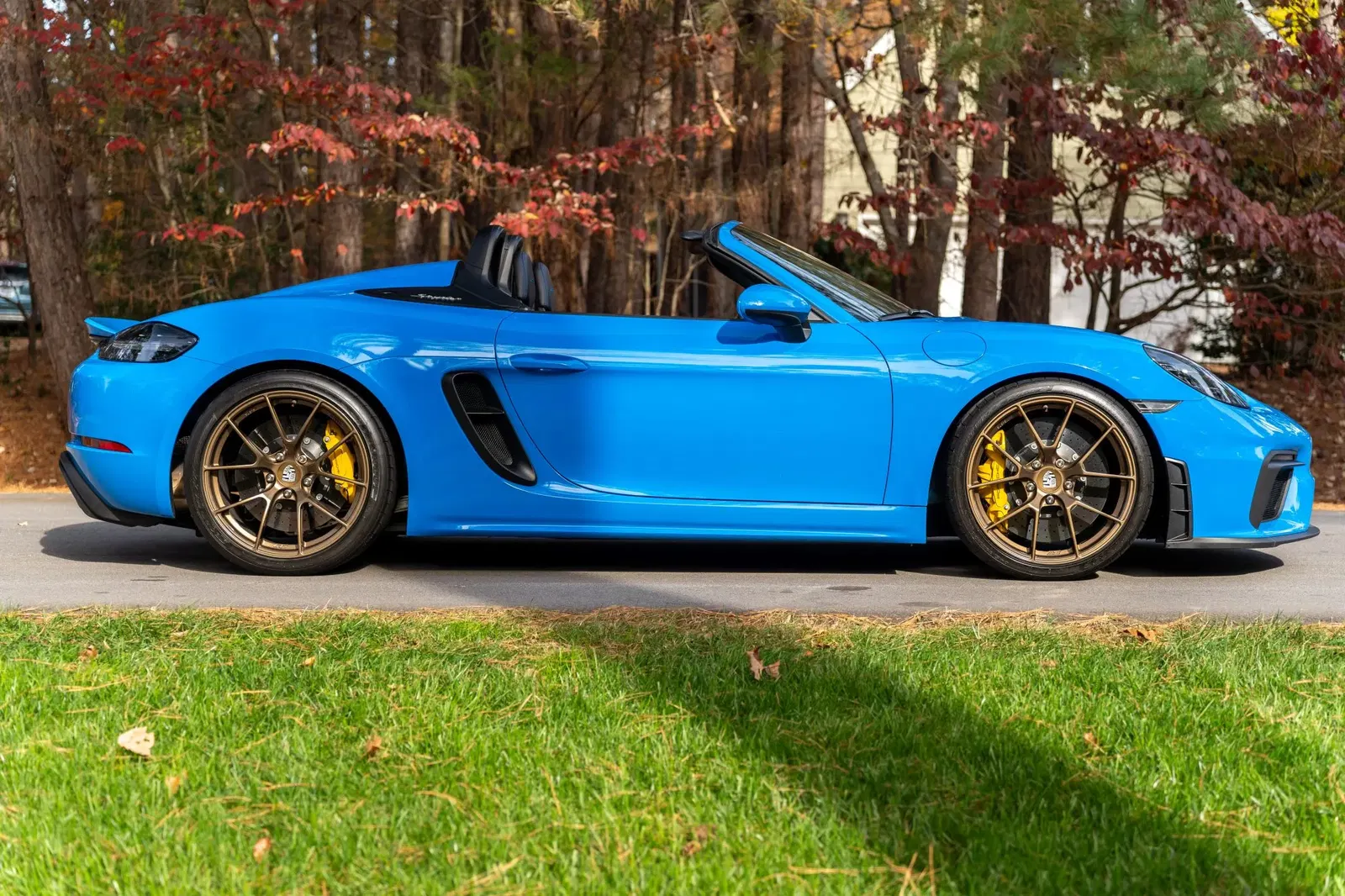 2022 Porsche 718 Spyder 6-Speed