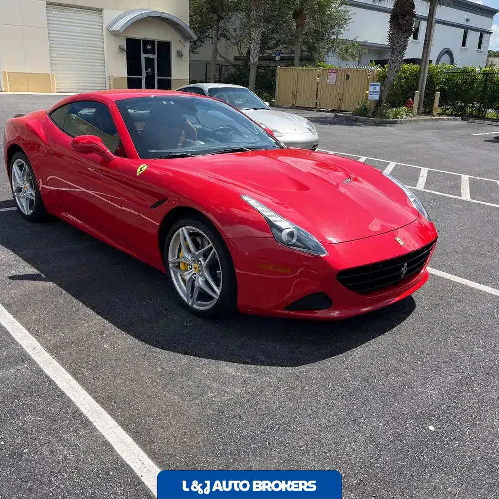 2016 Ferrari California T Base