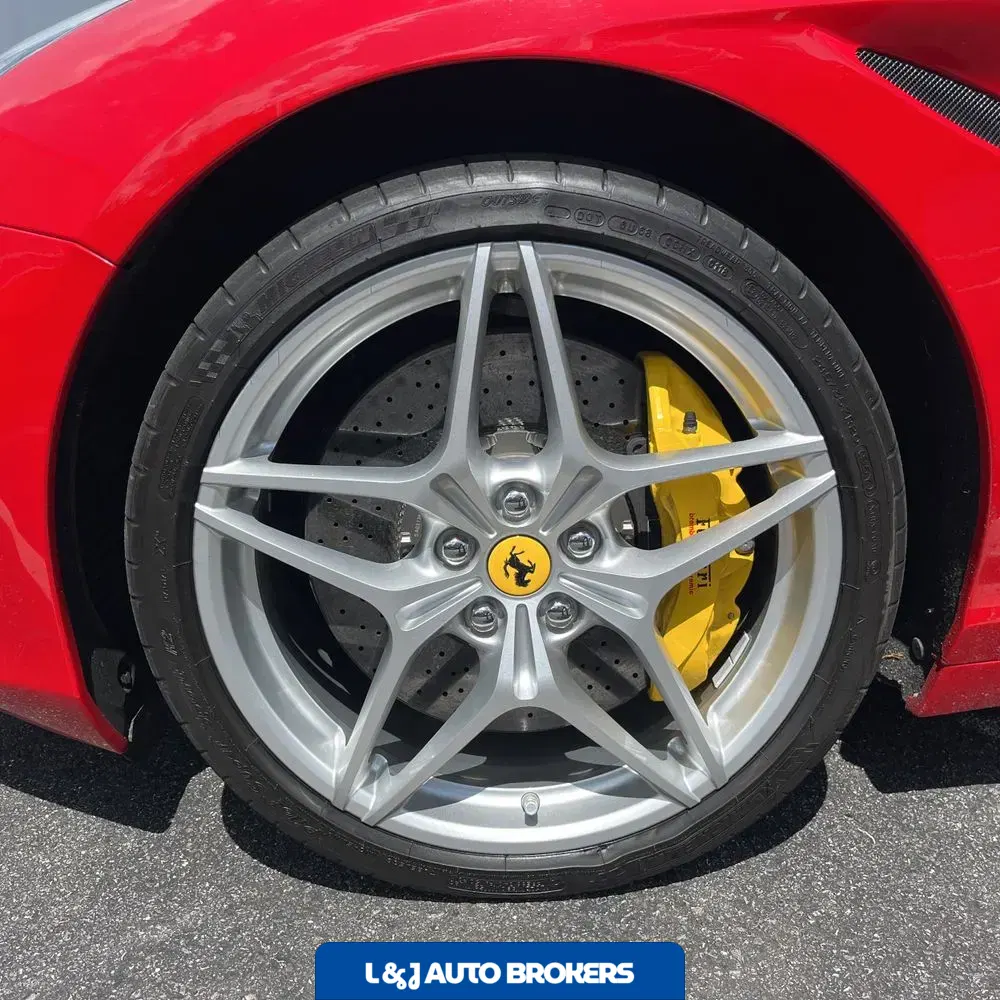 2016 Ferrari California T Base