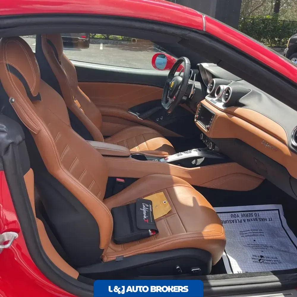 2016 Ferrari California T Base