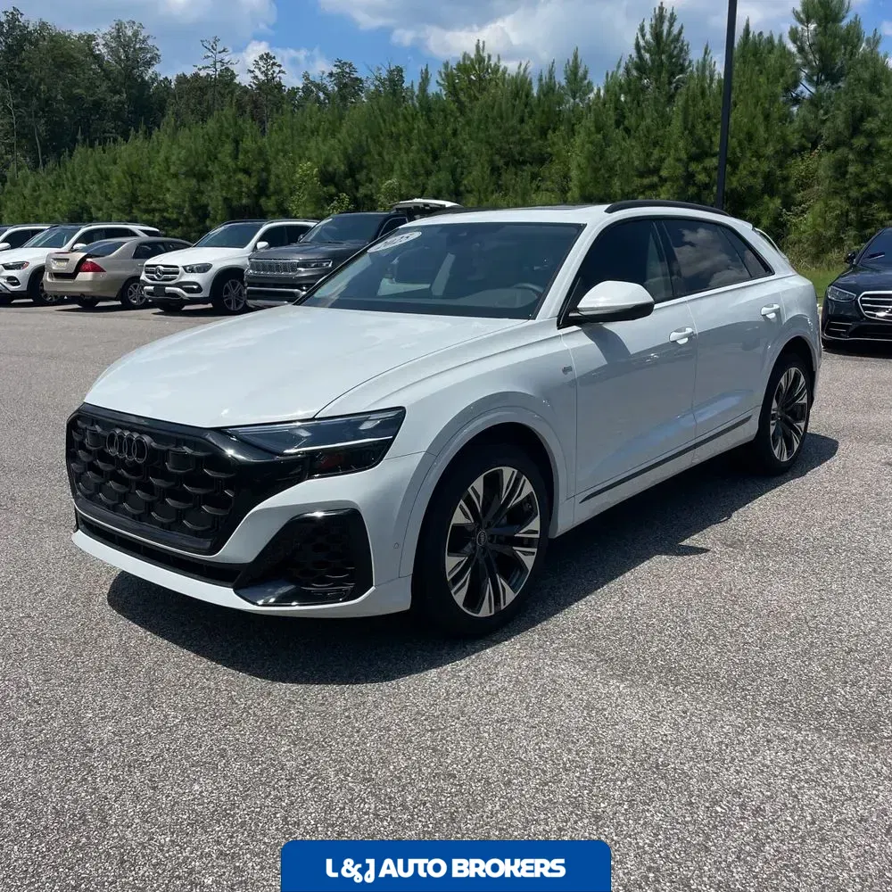 2025 Audi Q8 Premium Plus 55