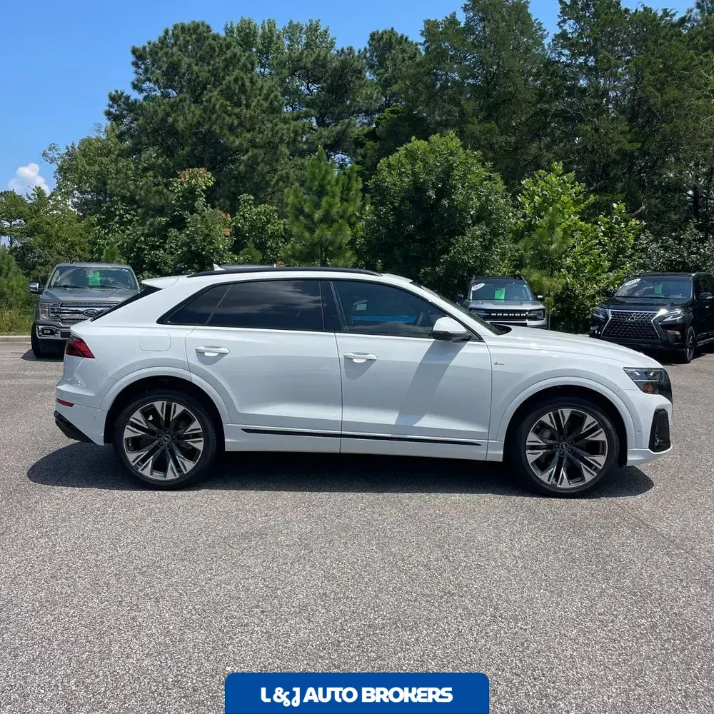 2025 Audi Q8 Premium Plus 55