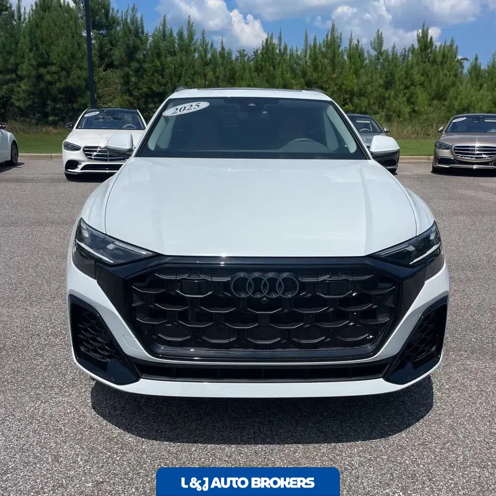 2025 Audi Q8 Premium Plus 55