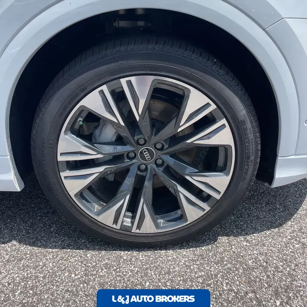 2025 Audi Q8 Premium Plus 55