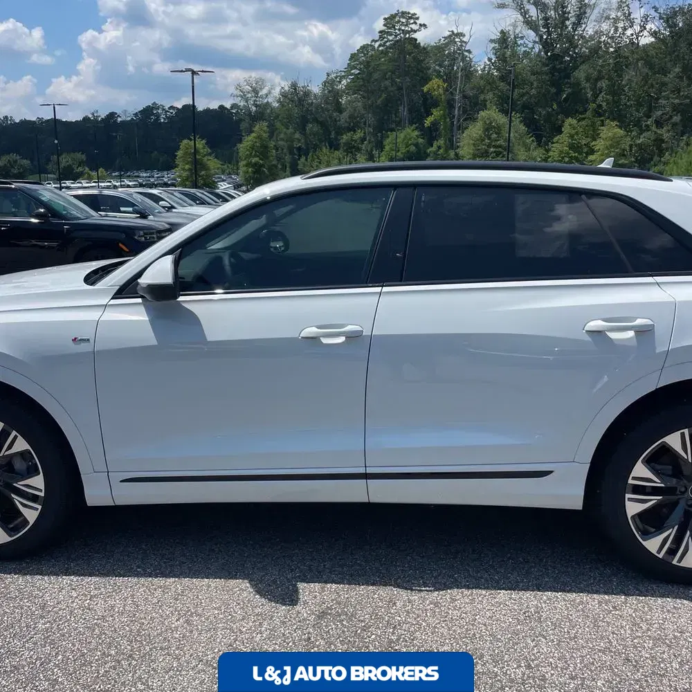 2025 Audi Q8 Premium Plus 55