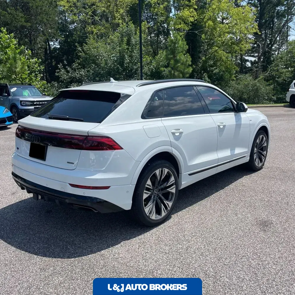 2025 Audi Q8 Premium Plus 55