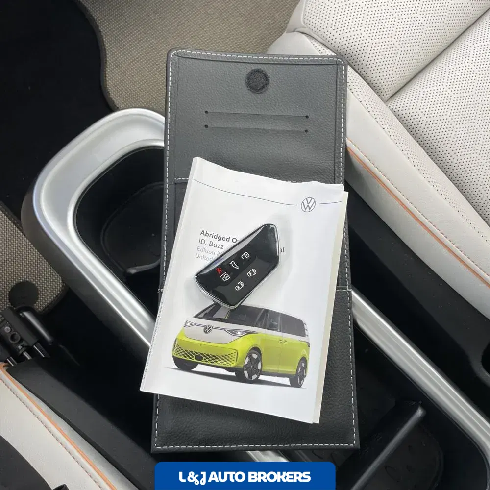 2025 Volkswagen ID Buzz  1st Edition 4Motion