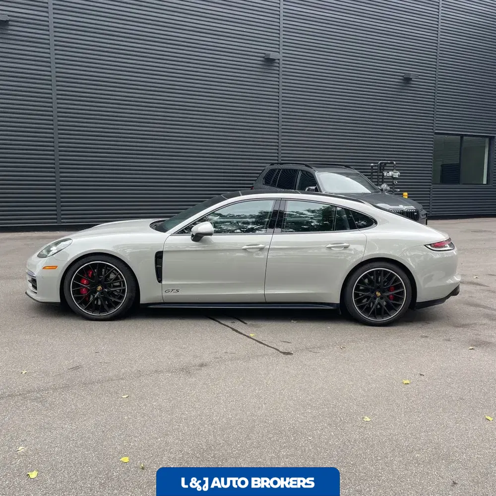 2022 Porsche Panamera GTS