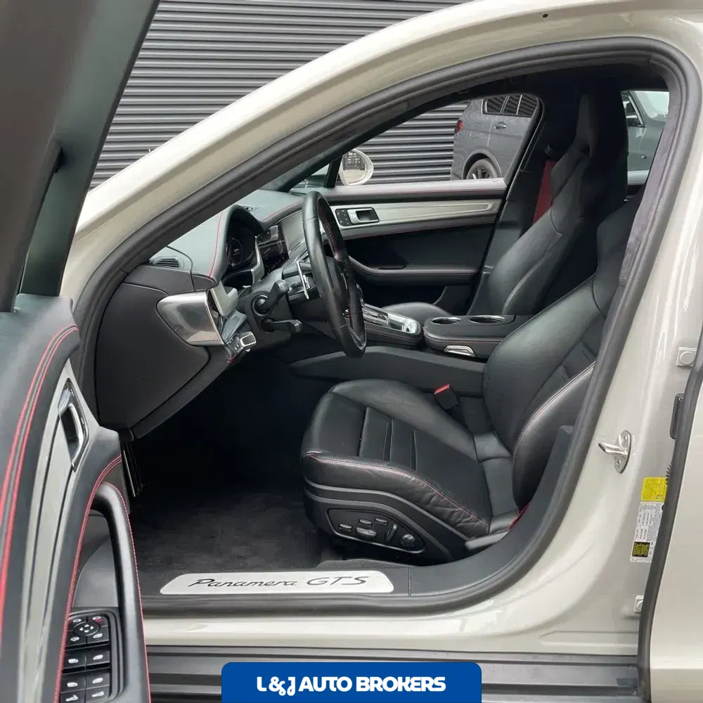 2022 Porsche Panamera GTS
