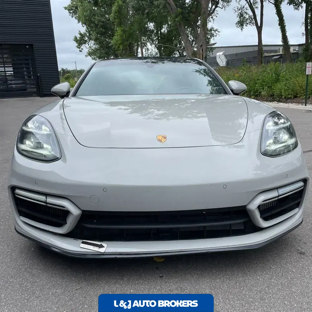 2022 Porsche Panamera GTS