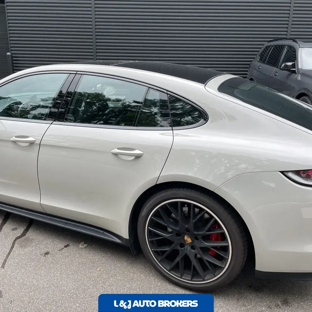 2022 Porsche Panamera GTS