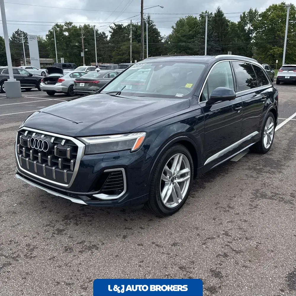 2025 Audi Q7 Premium Plus 55
