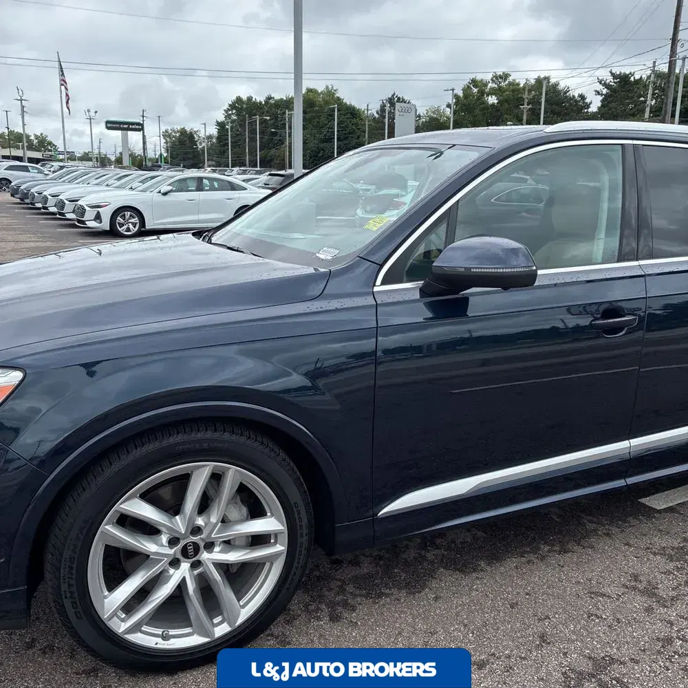2025 Audi Q7 Premium Plus 55