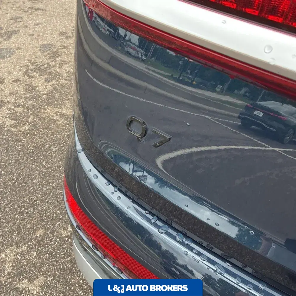 2025 Audi Q7 Premium Plus 55