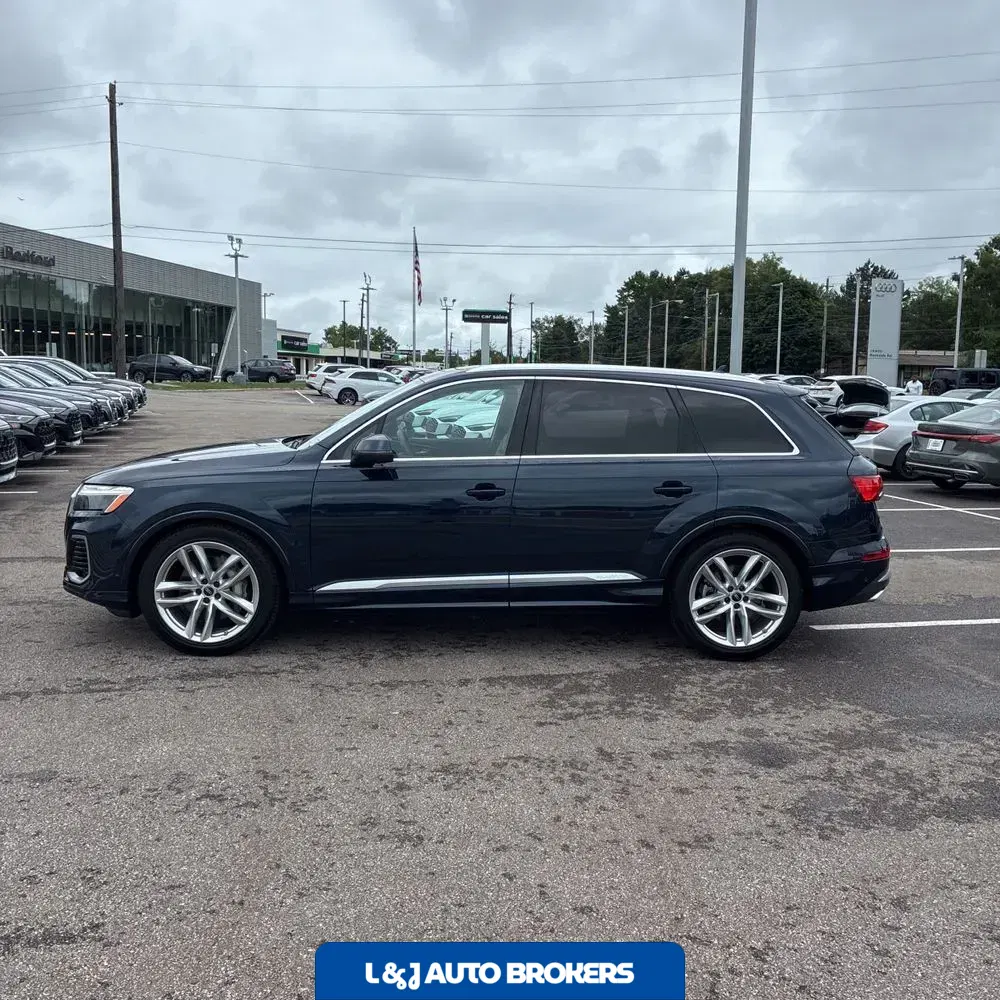 2025 Audi Q7 Premium Plus 55