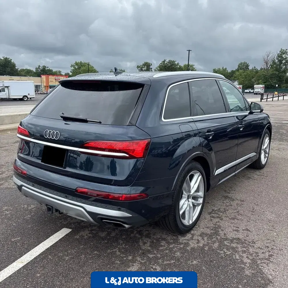 2025 Audi Q7 Premium Plus 55