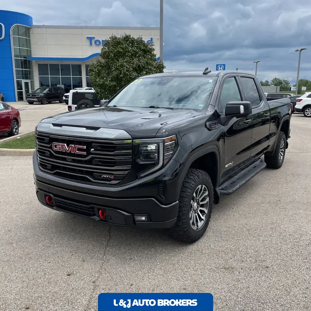 2023 GMC Sierra 1500 AT4