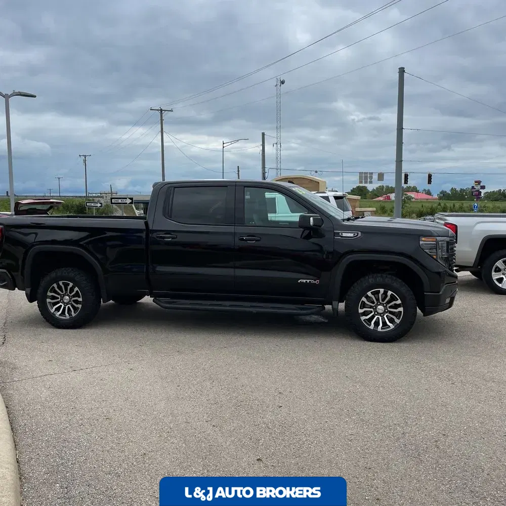 2023 GMC Sierra 1500 AT4