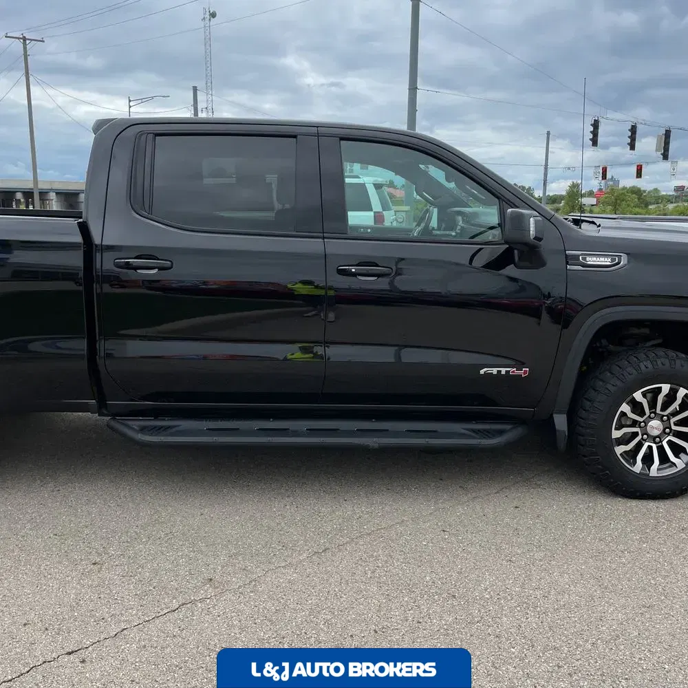 2023 GMC Sierra 1500 AT4