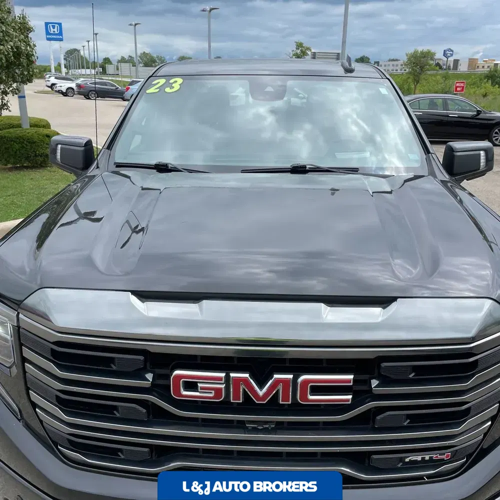 2023 GMC Sierra 1500 AT4