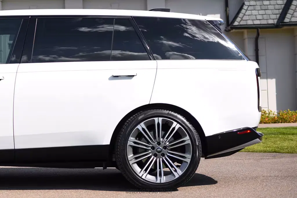 2023 Land Rover Range Rover P530 Autobiography LWB