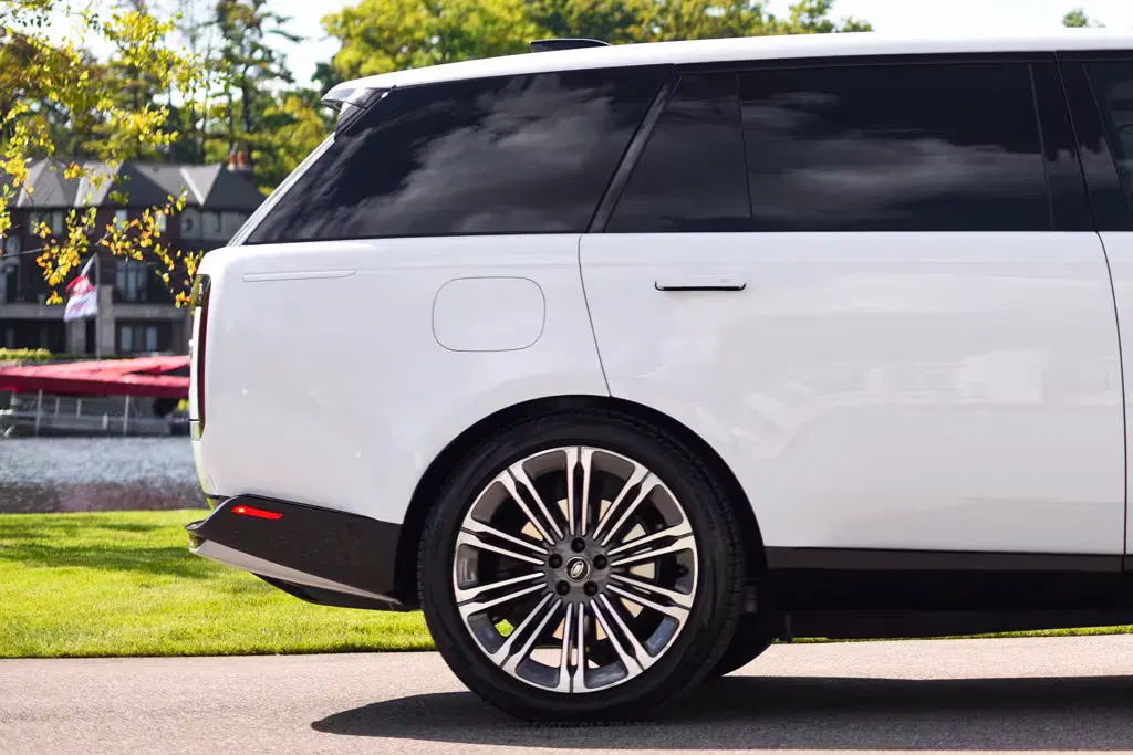 2023 Land Rover Range Rover P530 Autobiography LWB