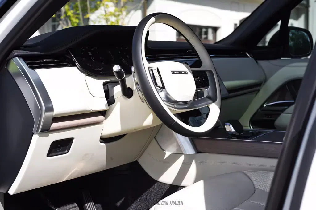2023 Land Rover Range Rover P530 Autobiography LWB