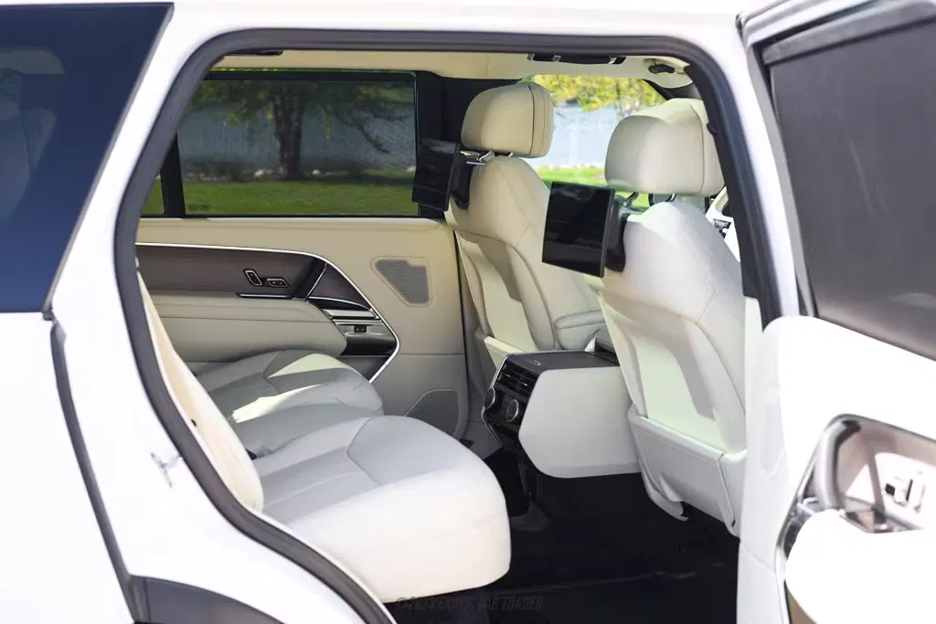 2023 Land Rover Range Rover P530 Autobiography LWB