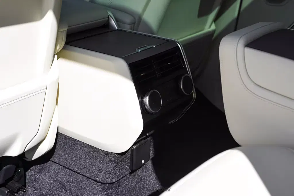 2023 Land Rover Range Rover P530 Autobiography LWB