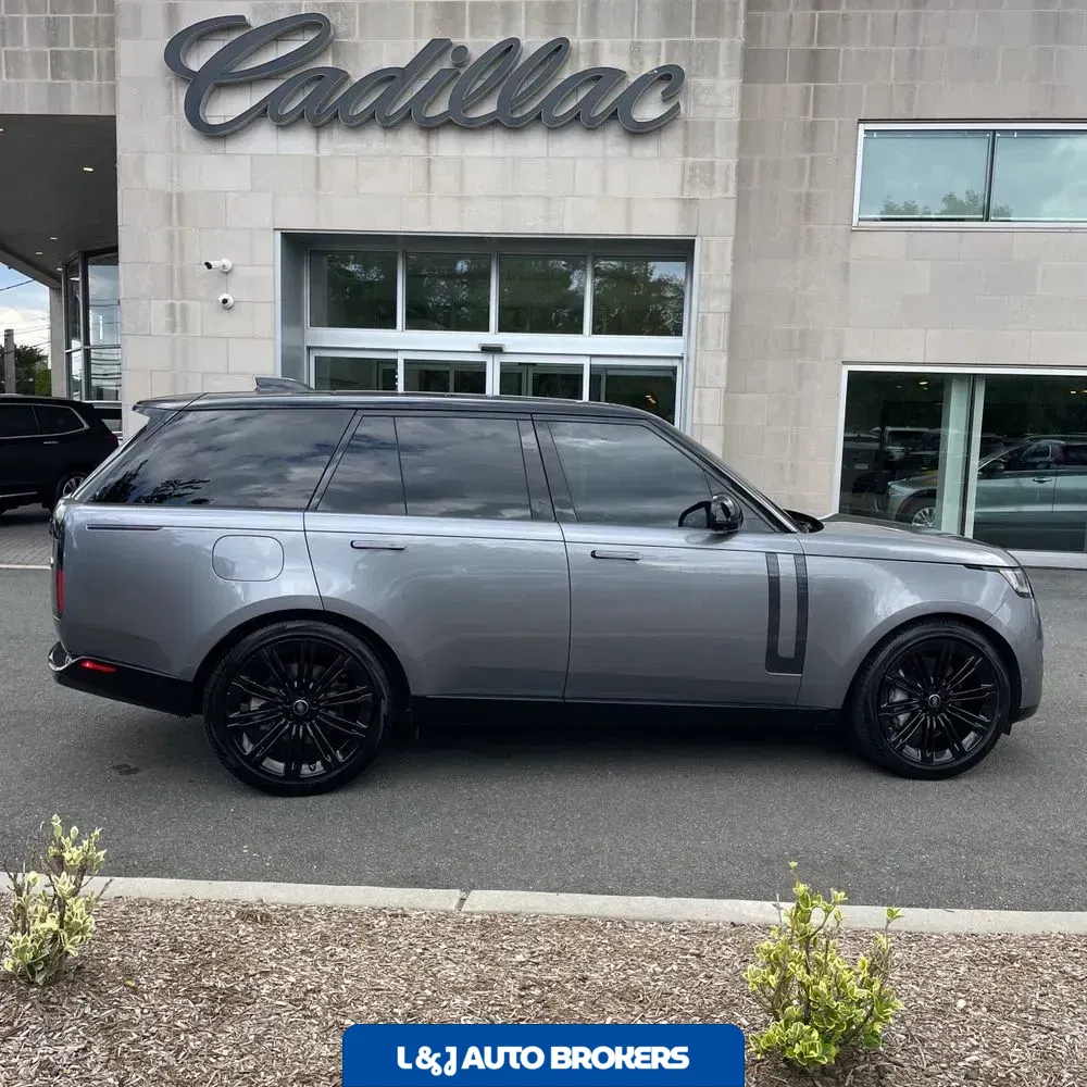2023 Land Rover Range Rover SE