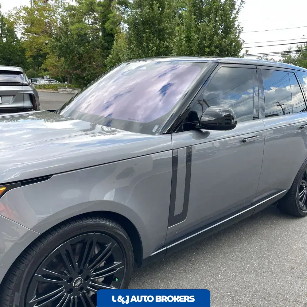 2023 Land Rover Range Rover SE