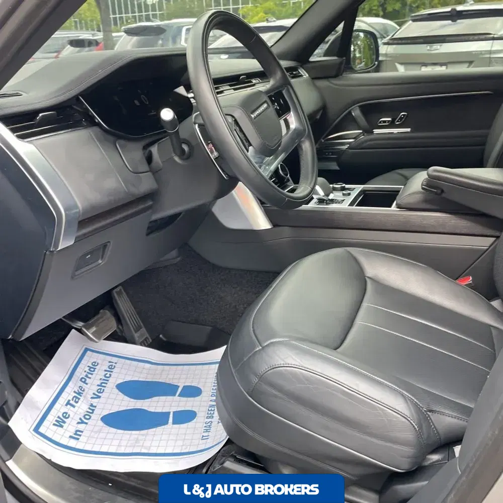 2023 Land Rover Range Rover SE