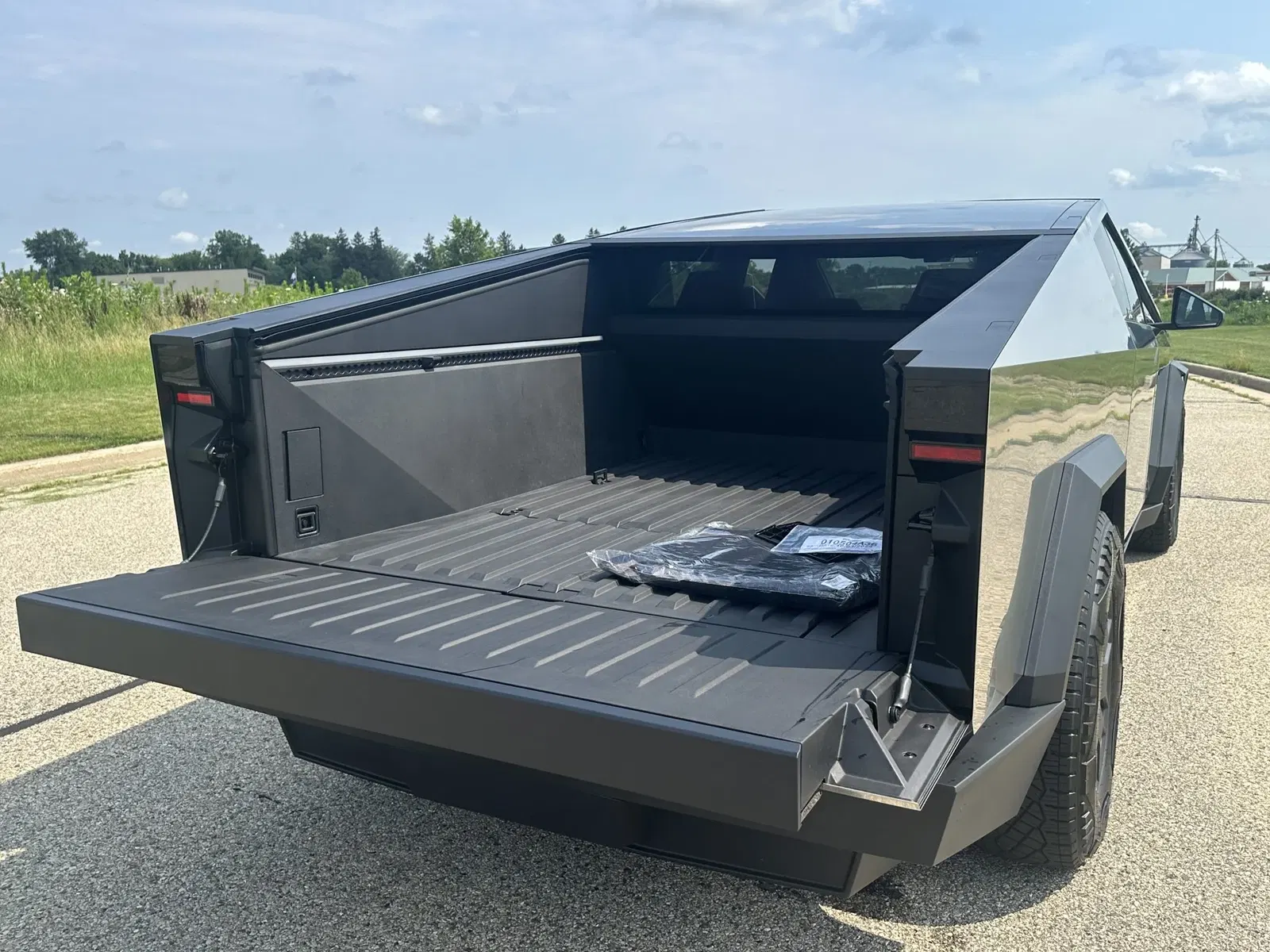 2024 Tesla Cybertruck Cyberbeast AWD Foundation Series