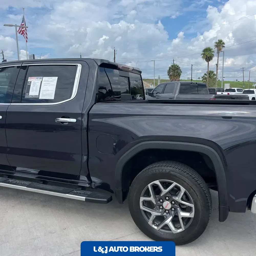 2024 GMC Sierra 1500 SLT