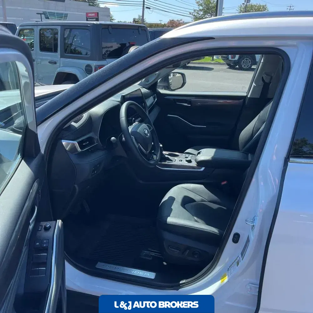 2025 Toyota Highlander Limited