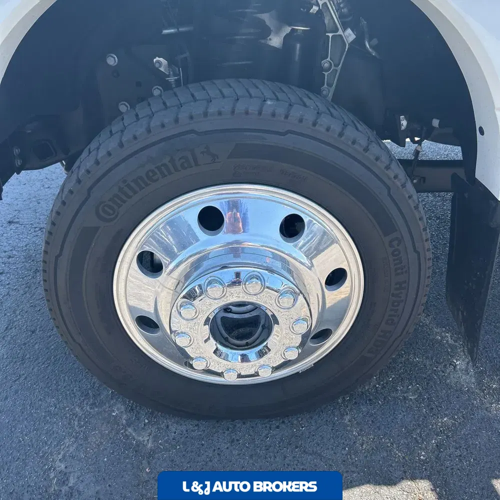 2023 Ford F-450 Super Duty Platinum