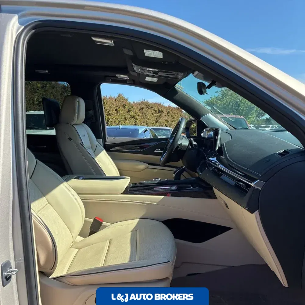 2023 Cadillac Escalade ESV Premium Luxury