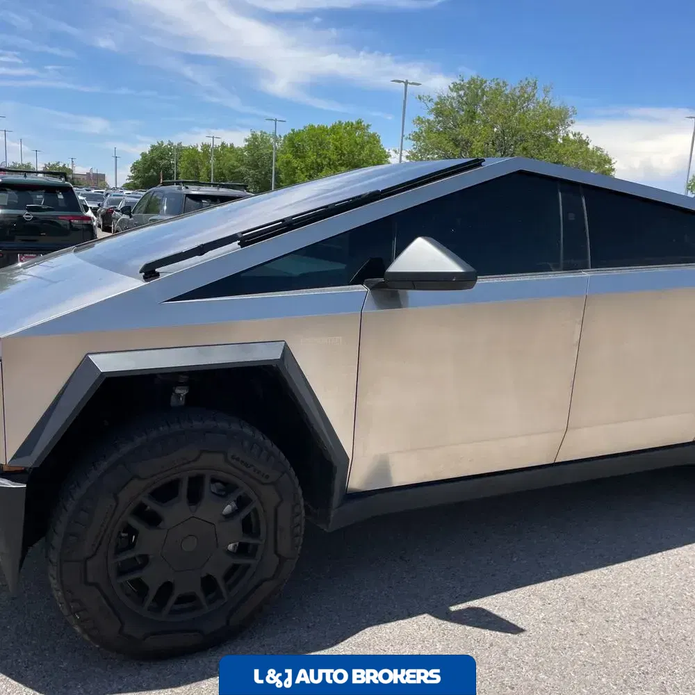 2024 Tesla Cybertruck Base
