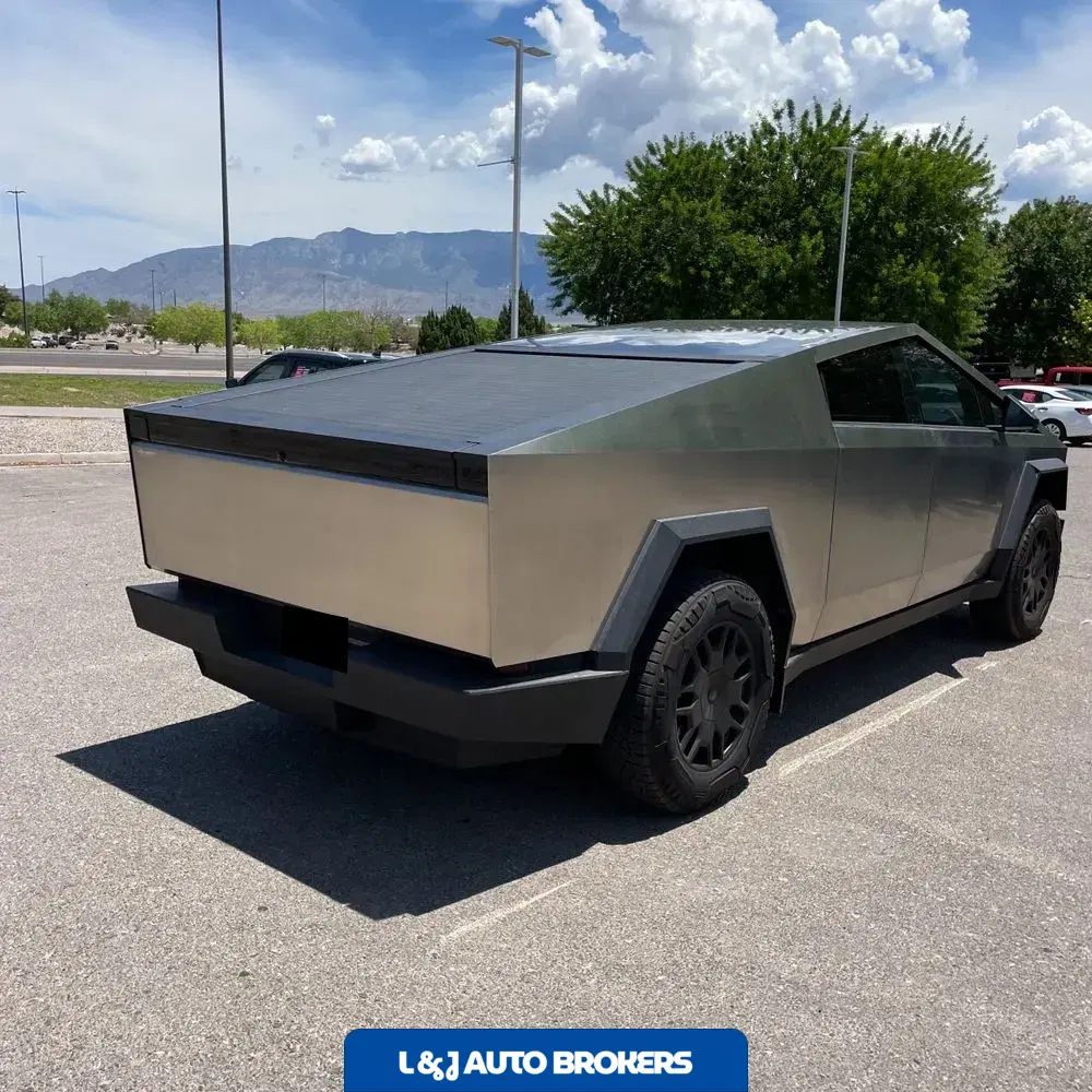 2024 Tesla Cybertruck Base