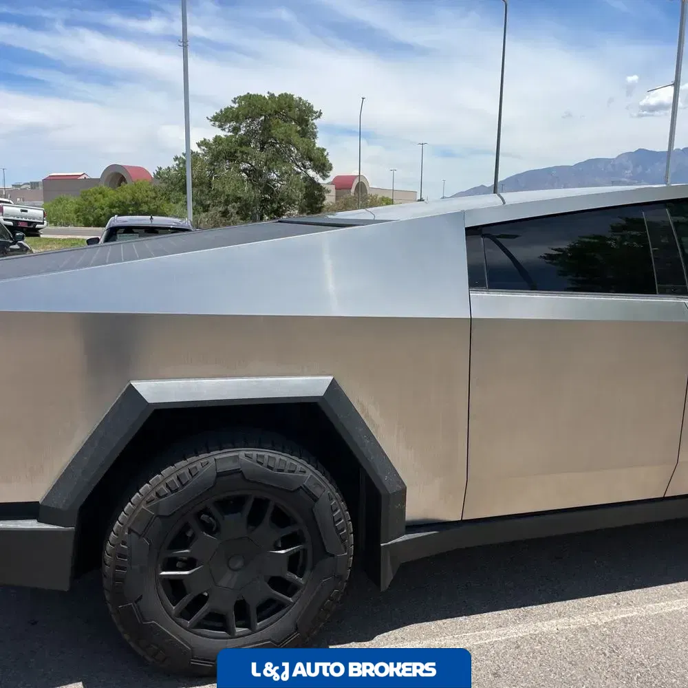 2024 Tesla Cybertruck Base