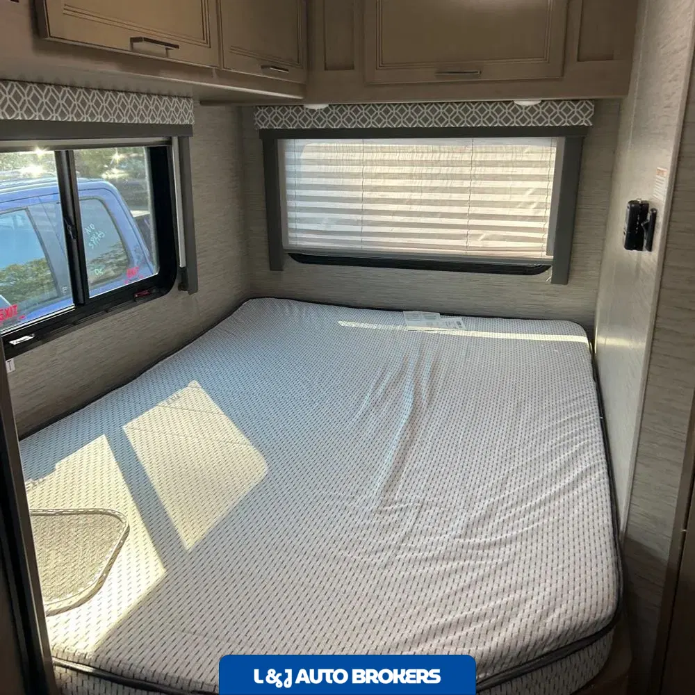 2022 Ford Commercial Vans E350