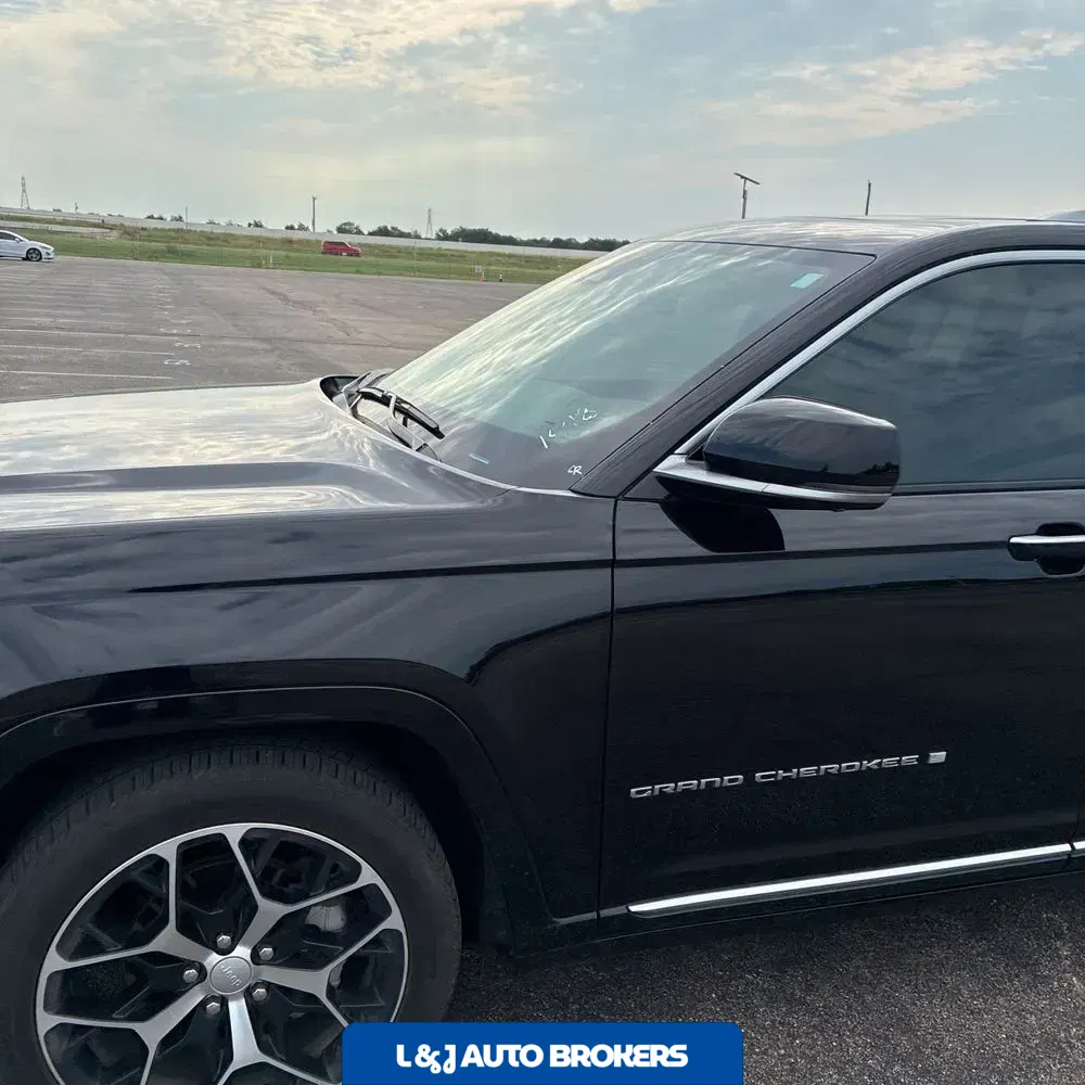 2023 Jeep Grand Cherokee Summit Reserve