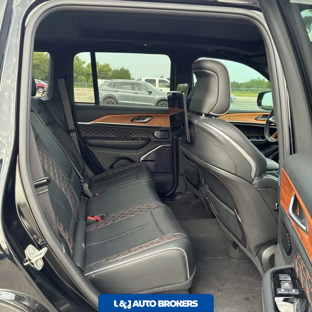 2023 Jeep Grand Cherokee Summit Reserve