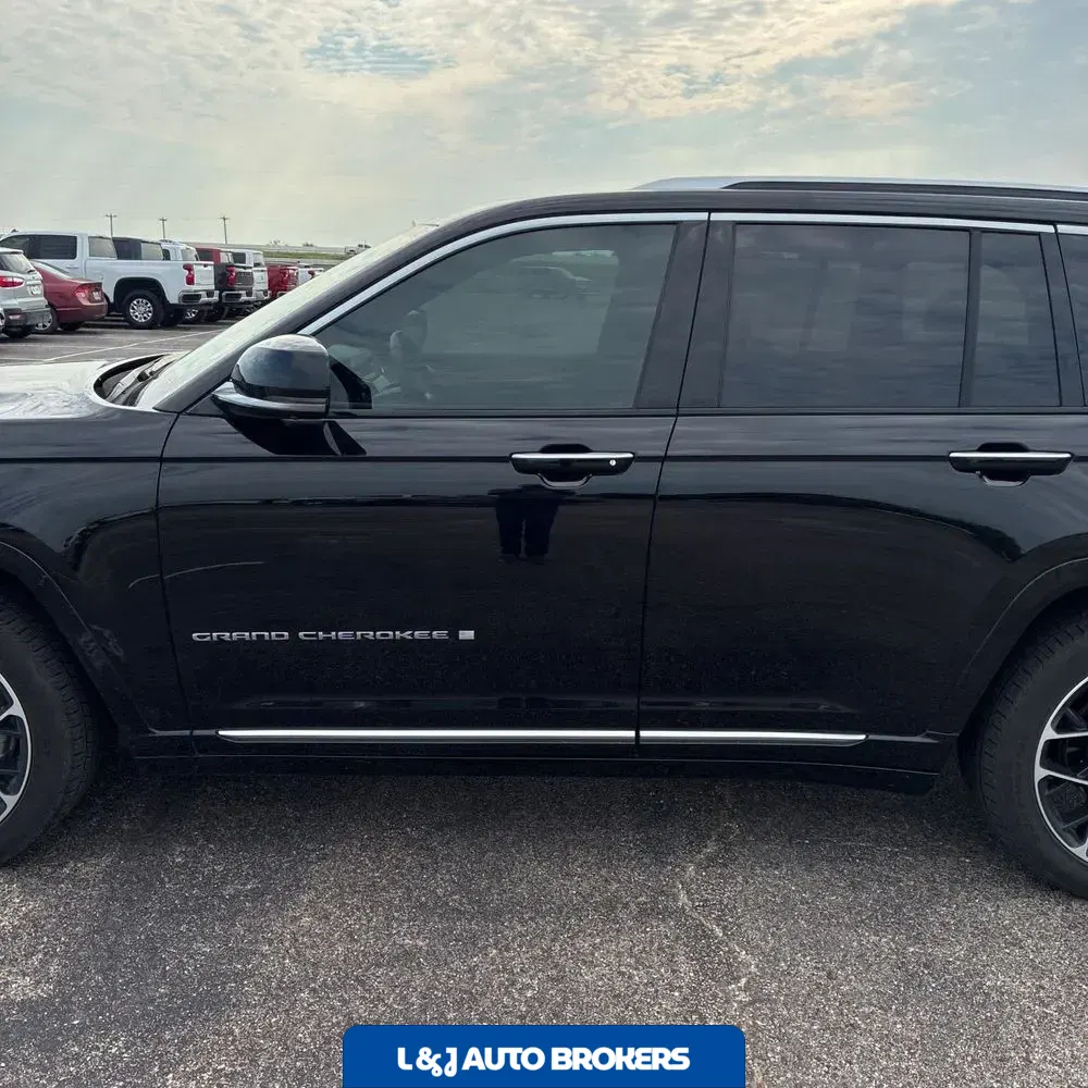 2023 Jeep Grand Cherokee Summit Reserve