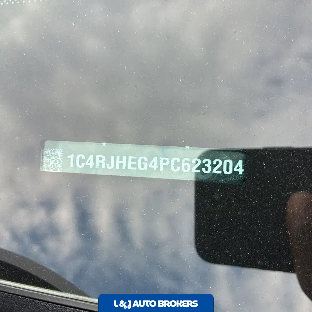 2023 Jeep Grand Cherokee Summit Reserve