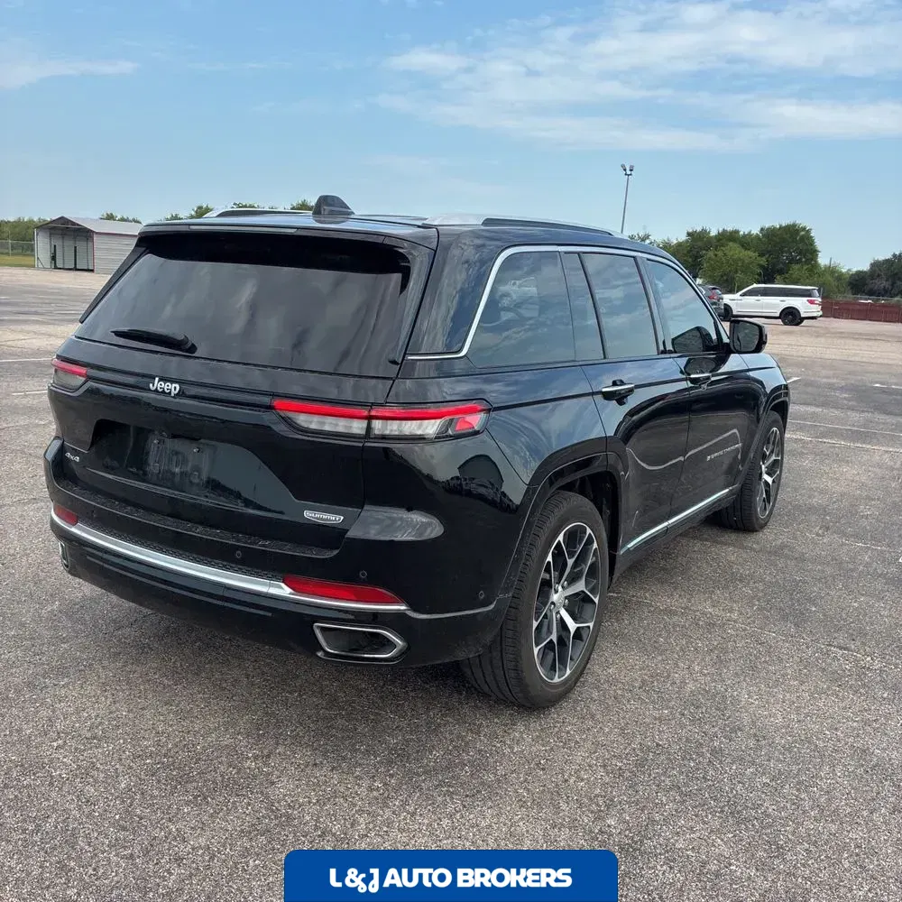 2023 Jeep Grand Cherokee Summit Reserve