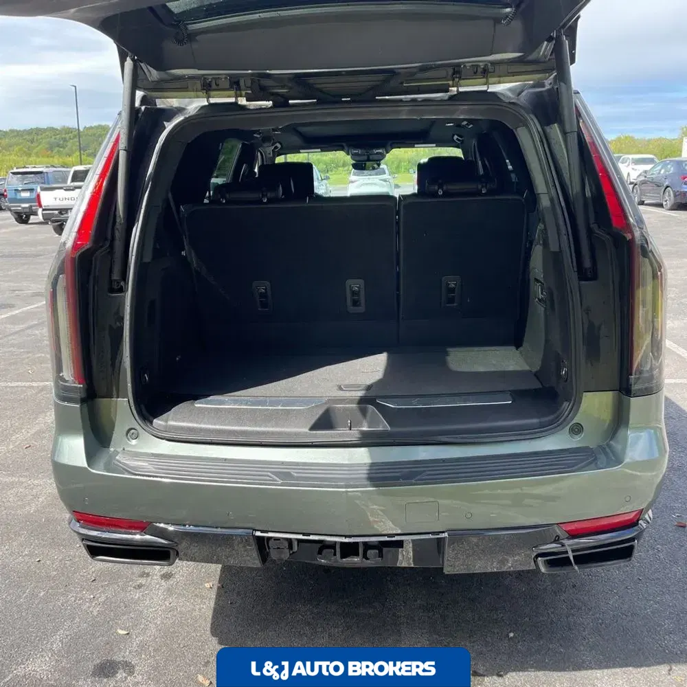 2023 Cadillac Escalade Sport