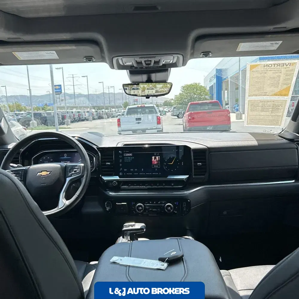 2024 Chevrolet Silverado 1500 LTZ